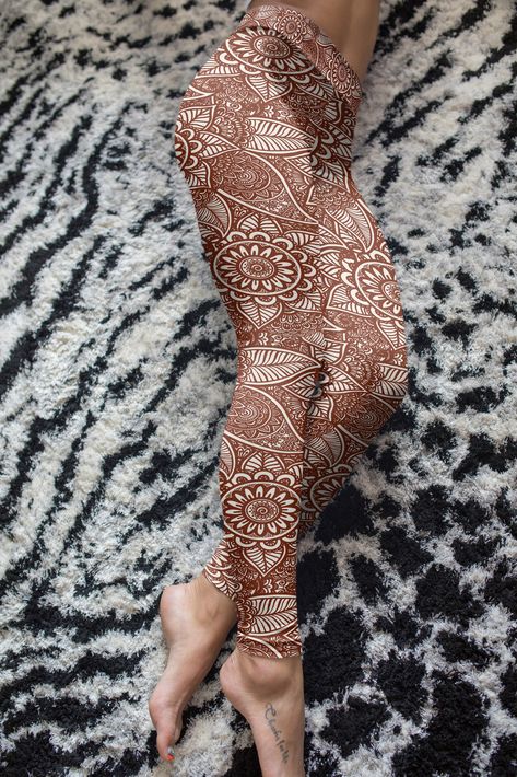 Leg Simple Mehndi Design, Mehndi Dress Design, Floral Leggings Outfit, Indowestern Outfits, Simple Mehandi, Legs Mehndi, Leggings Outfit Ideas, Full Mehndi, Mehndi Outfit