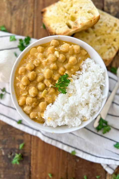 CREAMY Garlic Chickpeas with Rice | Packed with GOODNESS & Easy to Make Chickpea And Rice Recipe, Chickpeas And Rice, Rice And Chickpeas, Garlic Chickpeas, Rice Pack, Black Bean Salad, Dish Warmer, Spicy Tomato Sauce, 20 Minute Recipes