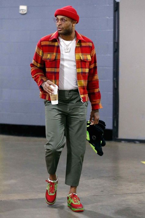 WHERE Arriving at a New Orleans Pelicans vs. Houston Rockets game in Houston WHEN January 29 2019 WHY PJ Tucker... Beard Outfits Men Styles, Red Business Casual Outfits Men, Black 90s Aesthetic Men, Men Bold Style, Orange Hat Outfit Men, Hbcu Homecoming Outfits Tailgate Men, Red Beanie Outfit Men, Athletic Street Style Men, Preppy Street Style Men