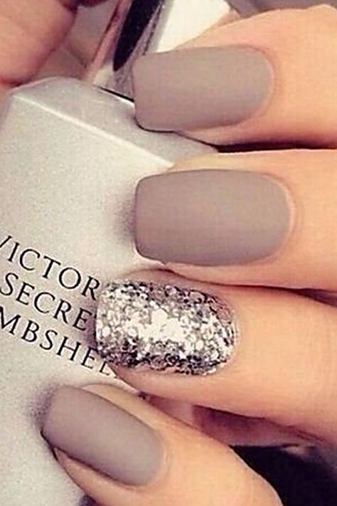 Vacation Nails - Are you prepared to find your solution? Click to visit Amazon.com to fulfill your needs. Grey Sparkle Nails, Grey Nails Design, Silver Glitter Accent Nail, Fun Vacation Nails, Natural Nails Short, Polish On Natural Nails, Grey Nails, Orange Nail Designs, Glitter Accent Nails