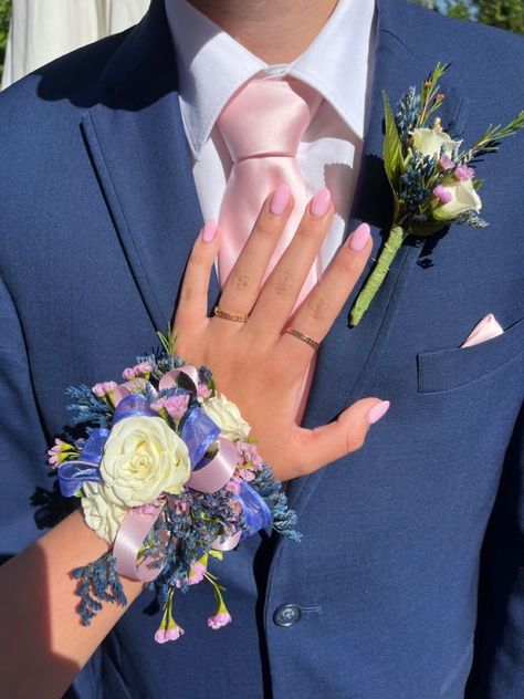 Blue Suit Pink Tie, Prom Corsage Pink, Navy Corsage, Pink Prom Suit, Pink Tux, Blue Prom Suit, Mauve Prom Dress, Prom Flowers Bouquet, Corsage Flowers