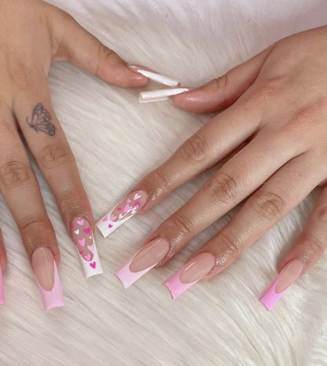 French Tip Nails Valentines, Heart Nails Valentines Day, Heart Nail Art Designs, School Nail Ideas, Back To School Nail Ideas, Adorable Nails, Acrylic Nails Nude, Pretty Heart, Heart Nail Art