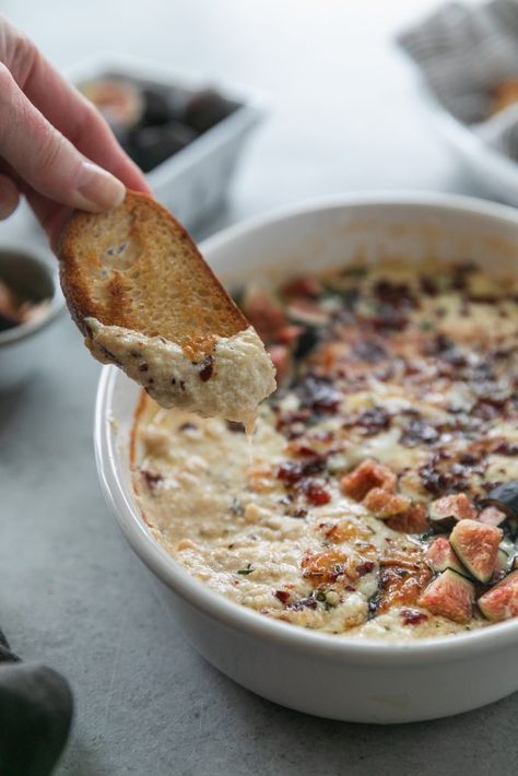 This Fig Honey Ricotta Mascarpone Dip with Crispy Prosciutto is an incredibly delicious sweet and savory dip made with ricotta cheese, mascarpone, fontina, fig preserves, and honey! It gets topped with a sprinkle of crispy prosciutto, and it's delicious served with crostini or your favorite crackers! #appetizer #figs #dip #holidayentertaining Mascarpone Dip, Honey Ricotta, Fig Preserves, Crispy Prosciutto, Fig Recipes, Sweet And Savory, Ricotta Cheese, Small Bites, Clean Eating Snacks