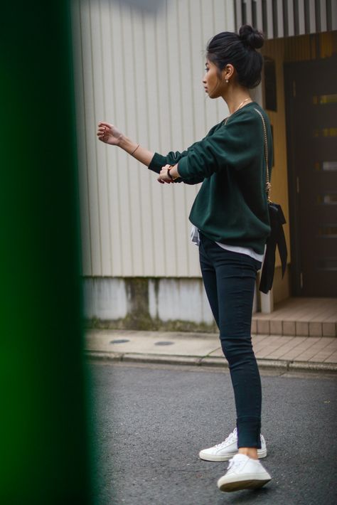 Casual Green Sweater Outfit, Shopbop Sale, Uniqlo Hunter Green Sweater, FOREVERVANNY style, Tokyo Street Style, Casual Fall Outfits / Something Green (+Winter Sales Picks) / FOREVERVANNY Green Cashmere Sweater Outfit, Sloppy Outfits, Hunter Green Sweater Outfit, Emerald Green Sweater Outfit, Green Sweater Outfit Winter, Green Pullover Outfit, Olive Green Sweater Outfit, Dark Green Sweater Outfit, Green Jumper Outfit