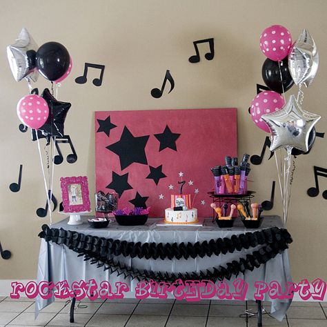 Rockstar Birthday Party - Capturing Joy with Kristen Duke Music Party Theme Decoration, Festa Rock Roll, Pop Star Party, Lila Party, Rockstar Party, Music Birthday Party, Music Theme Birthday, Rockstar Birthday, Rock Star Birthday