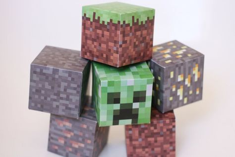 Minecraft Printables Free, Minecraft Box, Printable Minecraft, Minecraft Decoration, Minecraft Printables, Minecraft Theme, Minecraft Blocks, Diy Minecraft, Minecraft Room