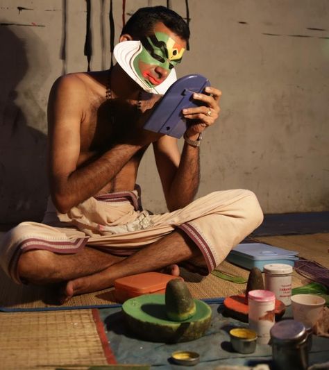 Kathakali Dance, Indian Women Painting, India Culture, India Photography, Village Photography, Classical Dance, Kerala Tourism, Figure Photography, Indian Woman