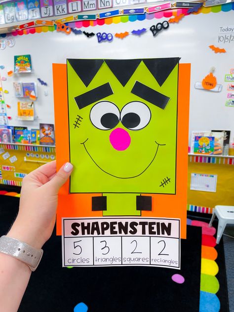 Easy Halloween Activities for Kindergarten or First Grade — Sweet Firstie Fun Halloween Crafts Grade 1, Halloween 1st Grade Crafts, Halloween Classroom Activities 3rd Grade, Halloween Craft For Kindergarten, Halloween Class Craft 1st Grade, Halloween In Kindergarten, Halloween Activities For First Grade, Halloween Activities School, Halloween Ideas Kindergarten