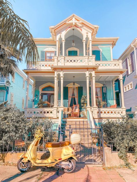 East End Historic District in Galveston Galveston Texas Aesthetic, Galveston Aesthetic, San Sequoia, Family Spring Break, Office Space Inspiration, Spring Break Vacation, Texas Beaches, Summer Shoot, Spring Break Vacations