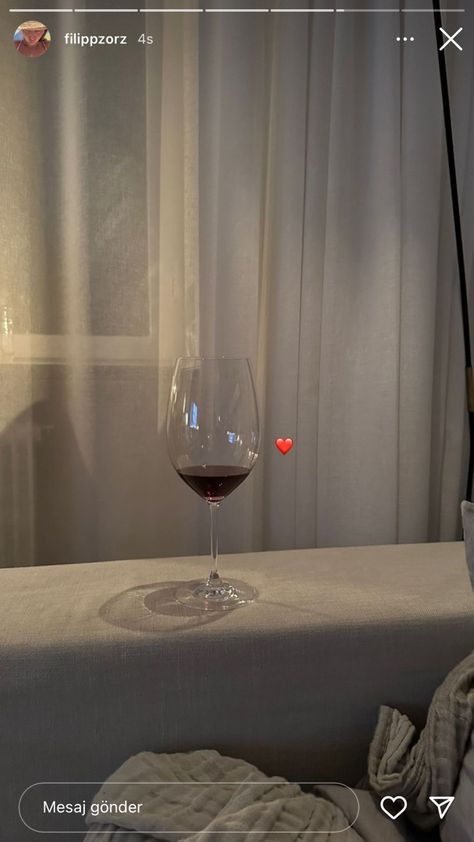 Red Wine Aesthetic, Bed Story, Wine Aesthetic, Baby Boy Newborn Photography, Instagram Theme Feed, Alcohol Aesthetic, Self Portrait Poses, Story Ideas Pictures, Instagram My Story