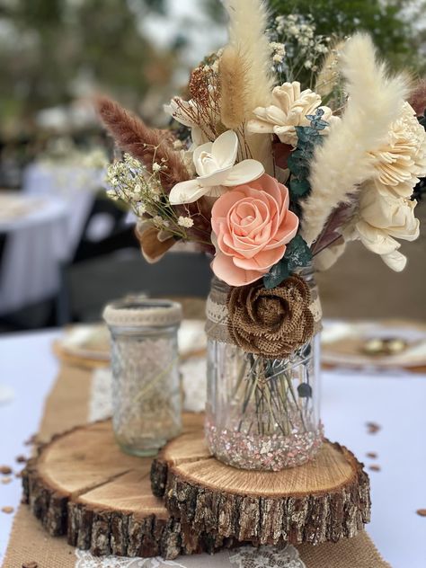 21st Birthday Boho Theme, Pompous Centerpieces, Western Quinceanera Ideas, Country Chic Party, Rustic Quinceanera, Quince Centerpieces, Western Centerpieces, Western Bridal Showers, Boho Centerpiece