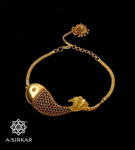 A-Sirkar Passion-Fish Armlet Gold Jewellry, Gold Necklace Indian, Ladies Bracelet, Gold Necklace Indian Bridal Jewelry, Necklace Indian, Stylish Blouse, Hand Chain, Precious Jewelry, Gold Jewelry Fashion