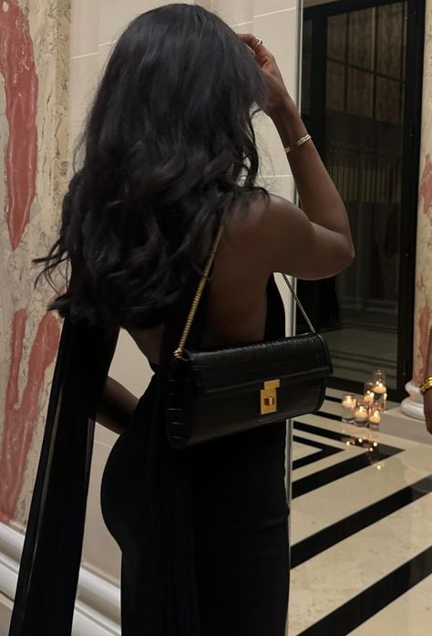 Abundance Black Woman, Rich Black Clean Girl Aesthetic, 2025 Vision Board Dark Feminine, Black Expensive Aesthetic, Black Woman Confidence, Old Money Black Woman Aesthetic, Business Woman Aesthetic Black Women, Black House Wife Aesthetic, Elegant Black Women Aesthetic