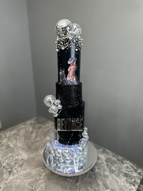 Beyonce Renaissance themed birthday cake. All black with silver accents Beyonce Cake Ideas, Beyonce Birthday Cake, Cake Silver Birthday, Beyonce Birthday Party Theme, Beyoncé Cake, Acrylic Cake Tier, Beyonce Birthday Party, Beyonce Cake, Drunk Barbie Cake