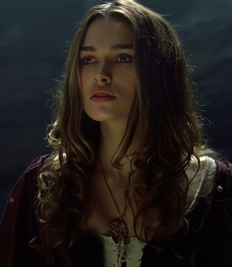 Keira Knightley Pirates, Elisabeth Swan, Kiera Knightly, Elizabeth Swann, Keira Knightly, Character Icons, Pretty Halloween, Aesthetic People, Disney Aesthetic