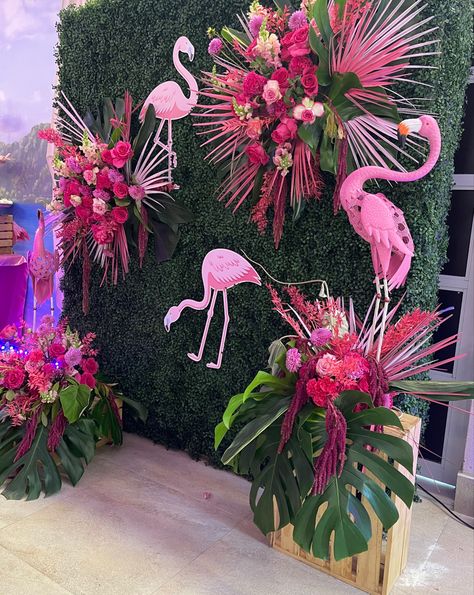 Tropical Birthday Backdrop, Miami Vice Party Decorations, Miami Themed Party, Tropical Backdrop Ideas, Miami Theme Party Decor, Paradise Theme Party, Miami Nights Theme Party, Tropical Photo Backdrop, Tropical Party Backdrop