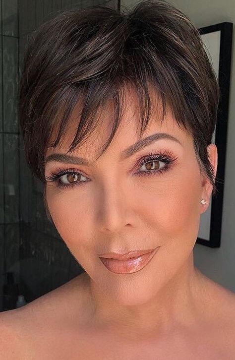 Kris Jenner Makeup Looks, Older Lady Makeup, Old Women Makeup, Makeup Pele Madura, Wedding Makeup For Women In Their 40s, Kris Jenner Makeup, Makeup Mother Of The Groom, Natural Makeup For Mother Of The Bride, Makeup Señora