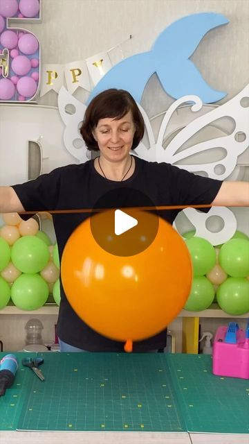 Genballoon on Instagram: "Balloon Leo. How to make. Free tutorial on our YouTube channel. Link in bio  #balloonart  #fun  #top  #lifehacks #tips  #balloon  #balloonartist  #patterns #patrones #mosaicballoon #balloonmosaic  #balloondecor  #mosaicframesforballoons #balloonsdecoration #balloonstylist" Balloon Characters Diy, Balloon Parade Ideas, Balloons Over Broadway Balloon Ideas, Balloon Turkey, Balloon Centrepiece, Balloon Decorations Diy Tutorials, Link Balloons, Bride To Be Balloons, Balloon Creations