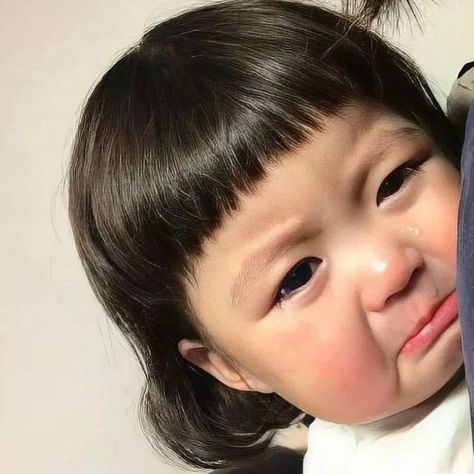 Funny Face Drawings, Funny Baby Faces, Membentuk Alis, Cute Asian Babies, Kids Mood, Baby Faces, Korean Babies, Baby Memes