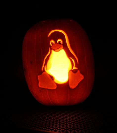 Face Pumpkin Carving, Halloween Pumpkin Carvings, Ideas For Halloween Costumes, Linux Penguin, Halloween Pumpkin Carving Ideas, Awesome Pumpkin Carvings, Pumpkins For Halloween, Cute Pumpkin Carving, Halloween Pumpkin Carving