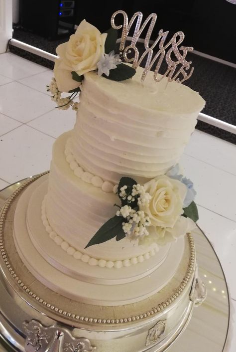 2 tier buttercream wedding cake with artificial flowers Cake With Burgundy Flowers, Cake With Artificial Flowers, Wedding Cake Heart, 2 Tier Wedding Cake, 2 Tier Wedding Cakes, Cake Heart, Heart Wedding Cakes, Buttercream Wedding Cake, Artificial Flowers Wedding