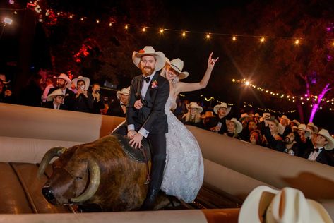 Studio 54 Got a Cowboy Makeover in This Texan Ranch Wedding - Green Wedding Shoes Hip Wedding, Country Western Wedding, Western Themed Wedding, Mechanical Bull, Cowboy Chic, Cowboy Wedding, Country Theme Wedding, Wedding Exits, Wedding Picture Poses