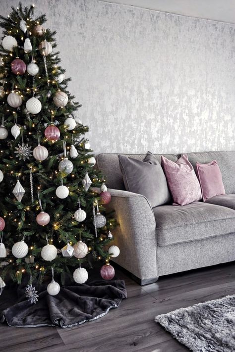 White Silver Christmas Decor, White Silver Christmas, Silver Christmas Decor, I Love Wallpaper, Gravesite Decorations, Silver Christmas Decorations, Silver Wallpaper, Silver Christmas Tree, Pink Trees