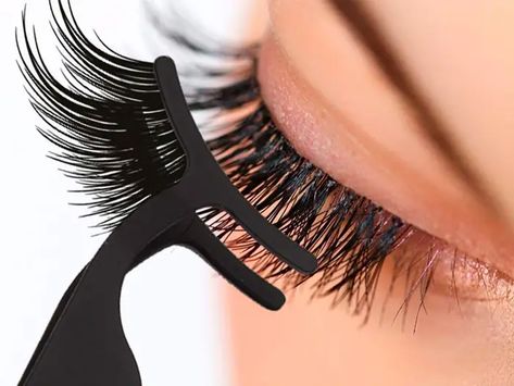 Lashes For Small Eyes, Lash Extensions Long, Individual False Lashes, False Eyelashes Tips, Eyelash Extensions Before And After, Best False Lashes, Small Lashes, Best False Eyelashes, Small Eyes