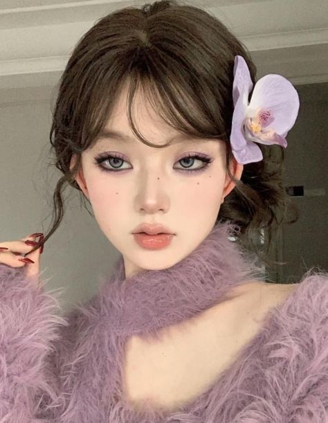 Purple Makeup Looks, Random Clothes, Chic Makeup, Purple Makeup, Self Portrait Poses, Girl Flower, Girl Trends, Egg Shell, Asian Eye Makeup