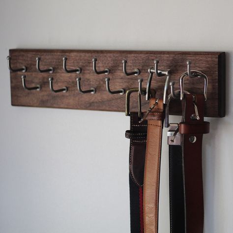 Belt Hanger Ideas, Belt Display Ideas, Draw Organizer, Diy Belt, Belt Rack, Hanger Ideas, Belt Storage, Belt Organizer, Belt Display