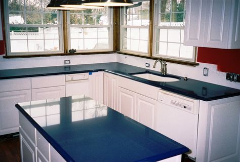 Silestone Kitchen Countertops, Blue Kitchen Countertops, Blue Quartz Countertops, Kitchen Top Quartz, Cobalt Blue Kitchens, Silestone Kitchen, Blue Countertops, Blue Granite Countertops, Quartz Countertops Colors