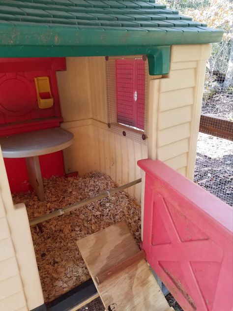 Duck Houses, Chicken Coop Garden, Duck House, Duck Pond, Kids Playhouse, Chicken House, Raising Chickens, Chickens Backyard, Chicken Coop