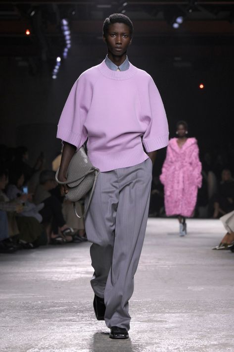 Bubblegum Pink, Work Attire, Milan Fashion, Bubble Gum, Milan Fashion Week, Men Fashion, Bottega Veneta, S S, Fashion News