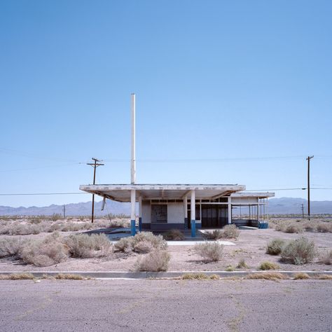 Abandoned Gas Station Aesthetic, Abandoned Gas Station, Route 66 Trip, Street Pics, Desert Aesthetic, The Road Not Taken, American Bandstand, Old Gas Stations, Small Town Life