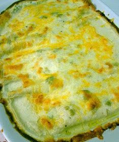 Recipes, Dinner Ideas, Healthy Recipes & Food Guide: White Chicken Enchiladas with Green Chili & Sour Cream Sauce Chicken Enchiladas With Green Chili, Green Chili Sour Cream Sauce, White Chicken Enchiladas, Cream Sauce Recipes, Sour Cream Sauce, Queso Dip, Enchilada Recipes, Green Chili, White Chicken