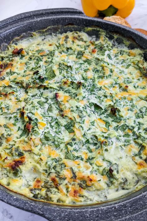 Leftover Creamed Spinach Recipes, Spinach Cream Cheese Recipes, Spinach Dip Recipe With Fresh Spinach, Spinach Dip With Canned Spinach, Spinach Appetizers Easy, Creamed Spinach And Artichoke, Spinach Chicken Dip, Cream Cheese And Spinach Recipes, Chicken Spinach Dip Recipes