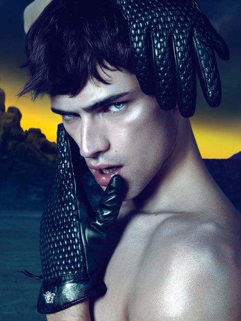 Alas Marcus Piggott, Mert And Marcus, Sean O'pry, Versace Eyewear, Man Photo, Versace Men, Male Face, Ad Campaign, Fashion Poses