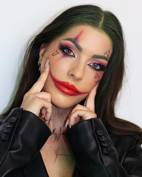 Halloween Makeup Looks Full Face, Joker Mouth Makeup, Pretty Joker Makeup, Girl Joker Makeup Halloween, Cute Joker Makeup, Women’s Joker Makeup, Joker Make Up Female Easy, Hot Joker Makeup, Joker Make Up Easy