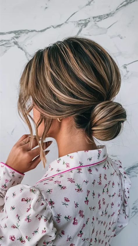 27 Trendy Winter Formal Hairstyles 2024-2025: Curls, Updos, Braids, Ponytails, Short and Long Hair Ideas Winter Updos, Easy Styles For Short Hair, Winter Formal Hairstyles, Effortless Curls, Long Hair Ideas, Styles For Short Hair, Hairstyles 2024, Trendy Winter, Winter Formal