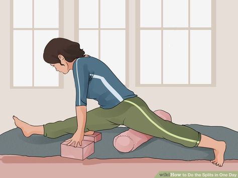 How to Do the Splits in One Day: 12 Steps (with Pictures) The Splits, Cheer Workouts, Plyometric Workout, How To Do Splits, Tight Hip Flexors, Psoas Muscle, Easy Stretches, Tight Hips, Big Muscles