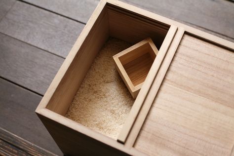 Japanese Handicrafts, Japanese Storage, Rice Storage, Bible Cases, Rice Box, Park Hill, Japanese Rice, Japanese House, Dream Rooms