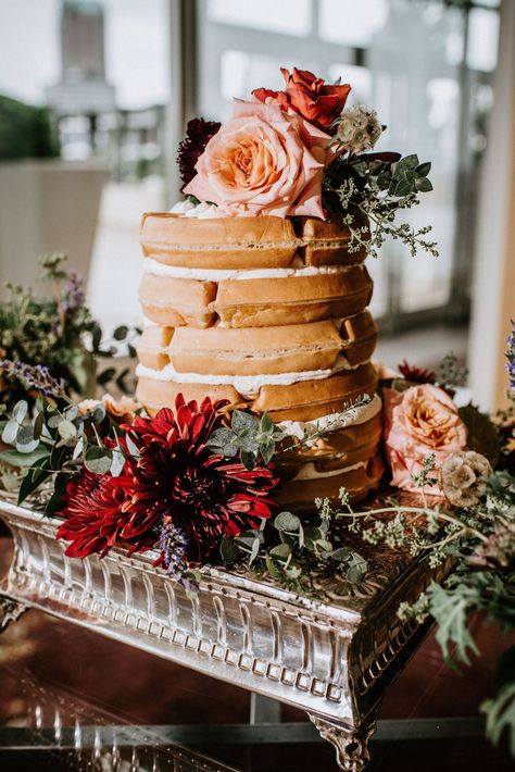 Waffle Wedding, Cake Rack, Wedding Cake Alternatives, Waffle Cake, Floral Wedding Cakes, Chocolate Wedding Cake, Wedding Cake Rustic, Fall Wedding Cakes, Fall Flower