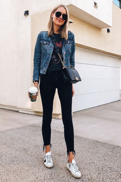 Pijamas Women, Summer Fling, Sassy Style, Jean Jacket Outfits, Denim Jacket Outfit, Midsize Fashion, Everyday Clothing, Black Jeans Outfit, Outfit Chic