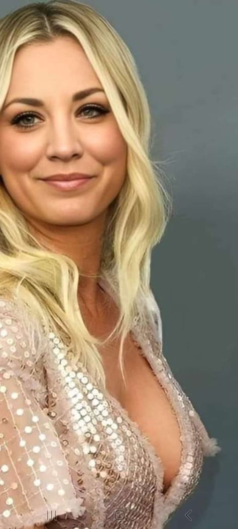 Kelly Cuoco Short Hair, Kailey Cuoco, Cuoco Kaley, Kaley Cuoco Hair, Kaley Cuoco Body, Matt Dixon, Motorola Wallpapers, Kayley Cuoco, Kaley Couco