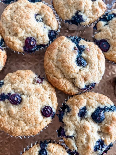 Ww 1 Point Muffins, One Point Blueberry Muffins, Weight Watchers Blueberry Muffins, Weight Watchers Muffins, Blueberry Protein Muffins, Weight Watchers Menu, Pound Dropper, Weight Watchers Meal Plans, Weight Watchers Recipes Desserts