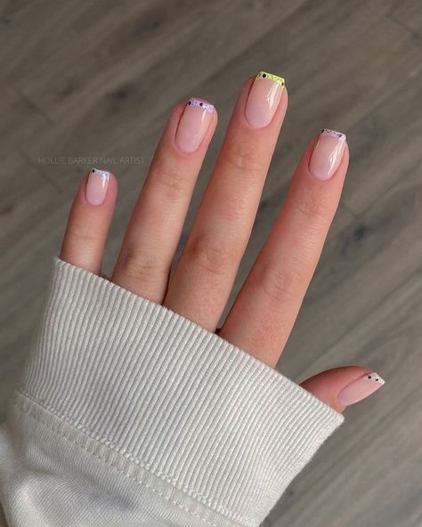 Hollie Barker on Instagram: “Mini Egg French 🐣🍫 Using all shades from @glossifyofficial @officialnavyprotools Prep 🤍 #loveglossify” Short Nails Ideas French, Acrylic Nails Ideas Fall, Mini Egg Nails, Nail Polish Short Nails, Nails Ideas French, French Nails Almond, Manicure Ideas For Short Nails, Ballerina Nails Shape, Short Nails Ideas