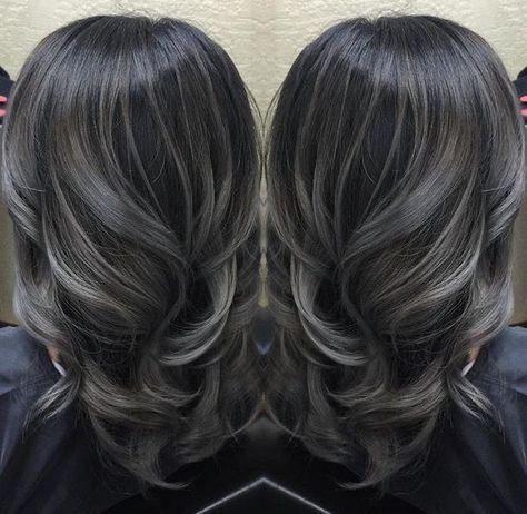 Grey Hair Transformation, Black Hair Balayage, Silver Blonde Hair, Beauty Hair Color, Black Hair Dye, Dark Hair With Highlights, Blending Gray Hair, Pretty Hair Color, Blonde Hair Looks