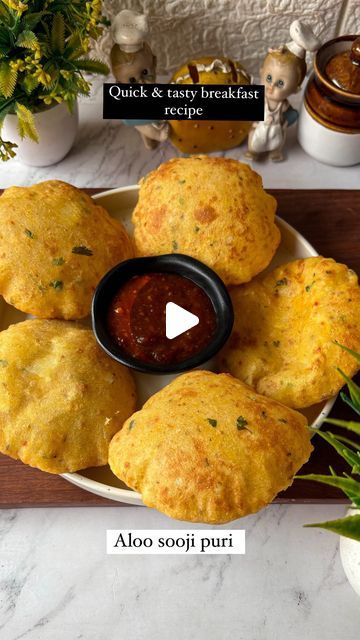 Kasuri Methi, Puri Recipe, Easy Breakfast Recipe, Puri Recipes, Roti Recipe, Tasty Breakfast, Quick Breakfast Recipes, Indian Cooking Recipes, Desi Food