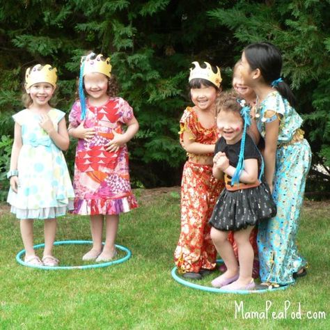 Homemade Crowns, Mermaid Party Games, Mermaid Pirate Party, Under The Sea Birthday Party, Island Party, Under The Sea Birthday, Pirate Day, Sea Birthday Party, Mermaid Parties