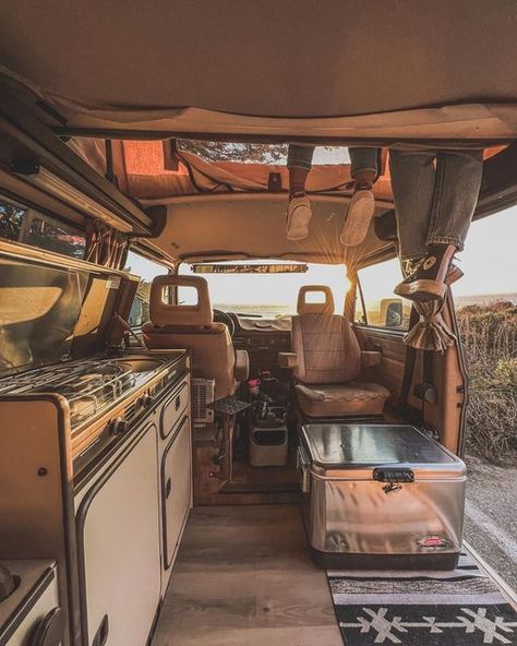 Camper Van Volkswagen, Vw Westfalia Campers, Westfalia Vanagon Interior Ideas, Volkswagen Camper Van Interior, Vw Van Conversion, Vw Vanagon Interior Ideas, Vw Westfalia Interior Ideas, Volkswagen Van Life, Vw T25 Interior Ideas